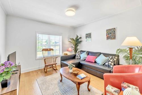Executive Suite - Prime Location - Sleeps 6 in Royal Oak, USA