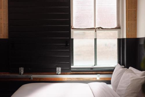 The Clyde Hotel Portland by Kasa Living - image 5