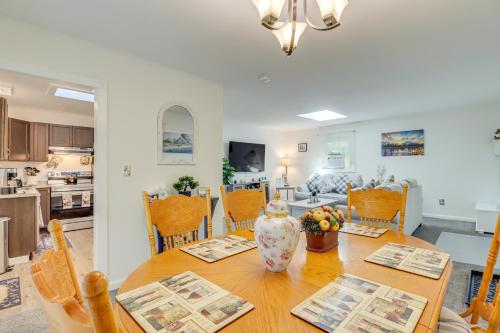 Poconos Getaway with Fire Pit and Community Beach! in Long Pond, USA
