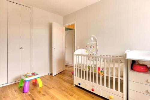 Charmante maison - Proche JO 2024 in มองติกนี เลอ บรูตงนิช