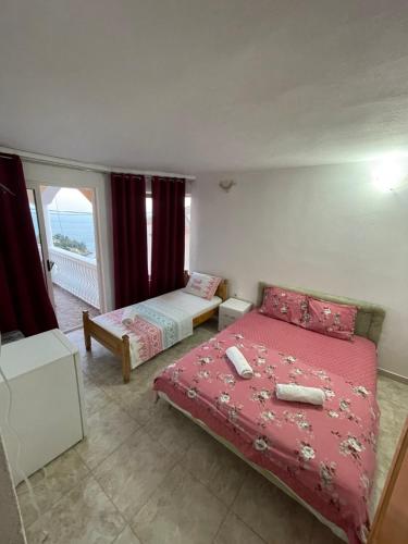 One-Bedroom Apartment image 7