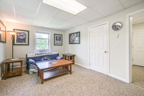 State College Apartment Walk to Beaver Stadium! in State College, USA