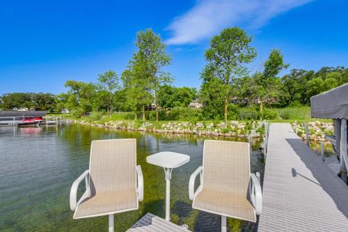Alexandria Lakeside Hideaway with Fire Pit! in Alexandria, USA
