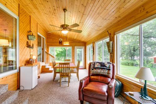 Alexandria Lakeside Hideaway with Fire Pit! in Alexandria, USA