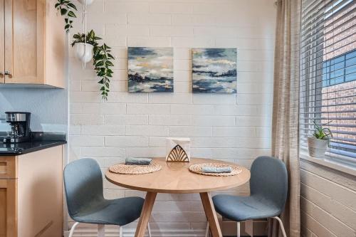 The Pink Pearl 1BD 30 Day Pool Wash Park West in Denver, USA