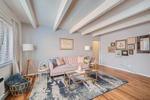 The Pink Pearl 1BD 30 Day Pool Wash Park West in Denver, USA
