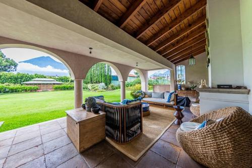 AN061 Antigua Luxury Home, Antigua Guatemala
