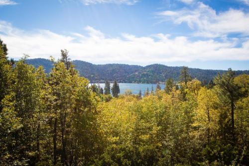 UCLA Lake Arrowhead Lodge in Lake Arrowhead, USA