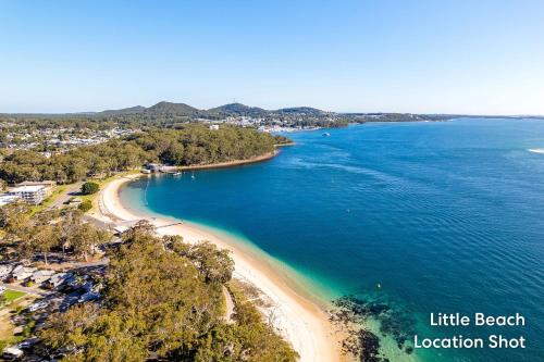Villa Ellisa 5 10 Columbia Cl stunning unit with stunning views - image 4