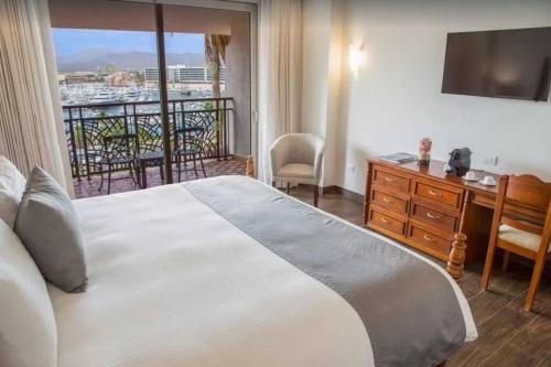 2BD Sandos Finisteria Resort Pool Ocean Views in Cabo San Lucas, Mexico