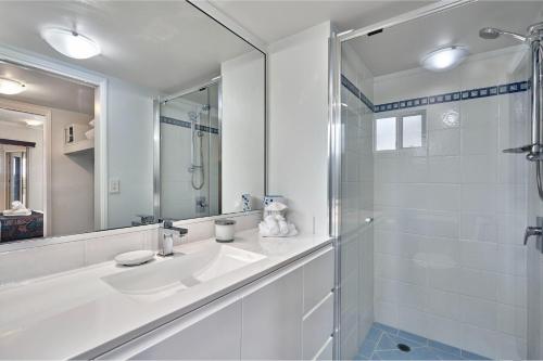 Three-Bedroom Apartment image 3