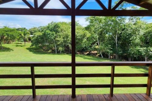 Vistas, The Modern Cabin in Billy White