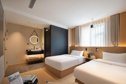 Shanghai Captain 5 Youth Hotel - Xinzhuang Metro Station in Xuhui and Minhang