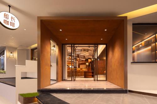Shanghai Captain 5 Youth Hotel - Xinzhuang Metro Station in Xuhui and Minhang