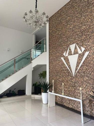 Apto Vila Guilhermina - 2 dorms Próx Praia