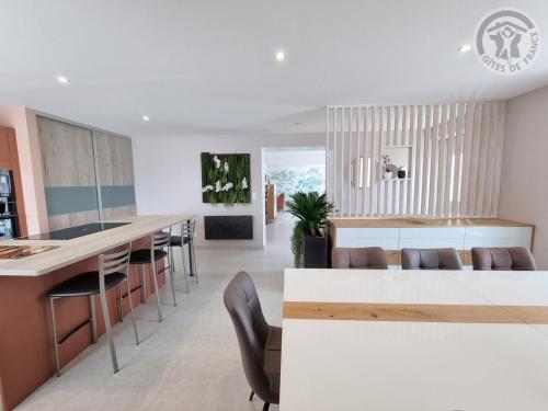 Gîte chaleureux avec WIFI et grand jardin, près de Disneyland - FR-1-532-22 (Gite chaleureux avec WIFI et grand jardin, pres de Disneyland - FR-1-532-22) in Verdelot