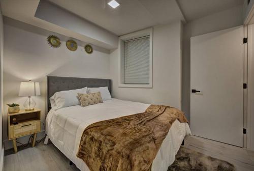 Modern, Gorgeous & Luxury Gem - 5 Stars Location in Washington, USA