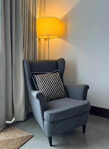 Létesítmények, Studio 33 in Wellampitiya