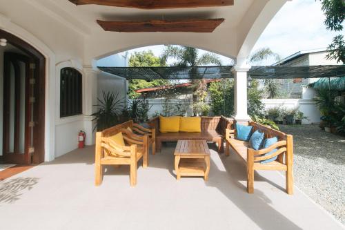 RedDoorz @ Casa Rafaelle Transient Ilocos Sur - 편의 시설/서비스