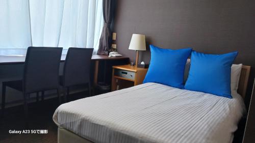 room detail thumbnail 0