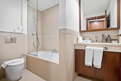 FIRST CLASS 1BR Iconic Cityscape Haven