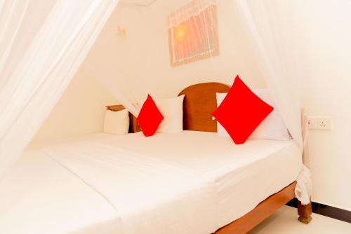 1 double bed, 1 twin bed
