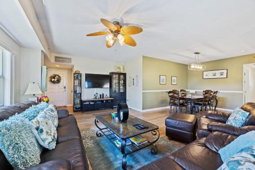 Beautiful Bohemian themed condo with 32 corner unit with pond views. OW15-307 in New Smyrna Beach, USA