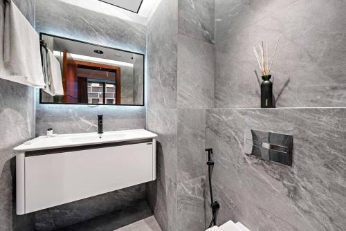 FIRST CLASS 2BR Stunning Burj Khalifa Views