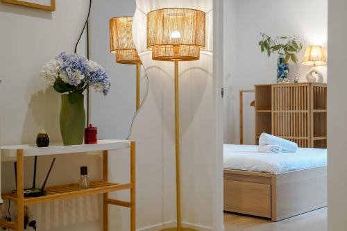 Bloom - Urban Luxurious Apt in Carnegie with parking