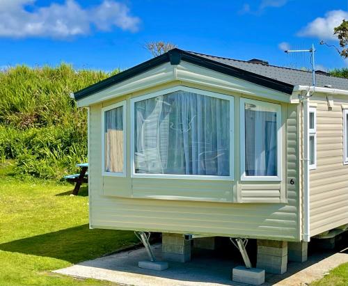 Roselands caravan park Nr Lands End Cornwall - image 4
