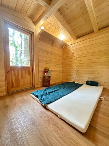 2 futon beds