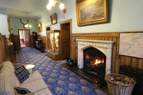 Glengarry Castle Hotel - image 6