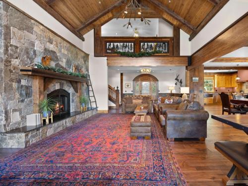 Snowed Inn - Meredith Lodging