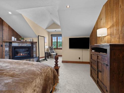 Snowed Inn - Meredith Lodging