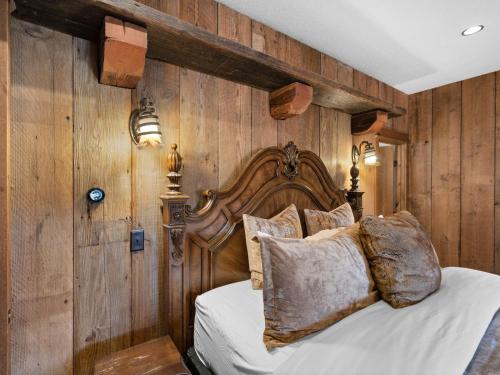 Snowed Inn - Meredith Lodging