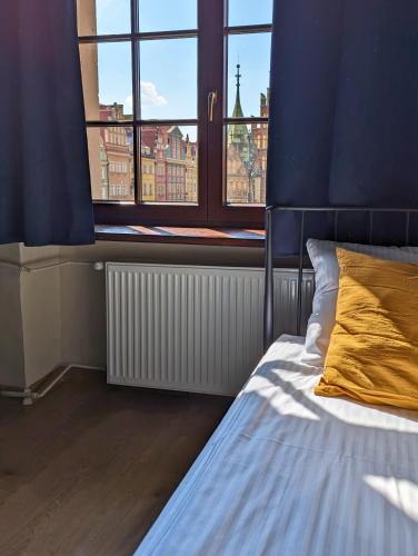 Economy Quadruple Room with Shared Bathroom image 10