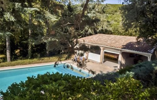 3 Bedroom Cozy Home In Cabrerolles gîte à louer Cabrerolles