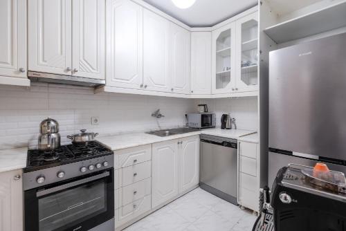 Flat with Balcony 4 min to Akmerkez Mall in Etiler - image 6
