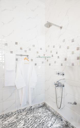 Moghal Mahal Resort Rajbagh Srinagar Moghal Mahal Resort Rajbagh Srinagar