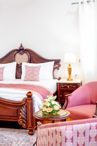 Moghal Mahal Resort Rajbagh Srinagar Moghal Mahal Resort Rajbagh Srinagar