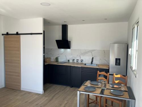 厨房, Jolie maison au cœur du maquis in 格罗塞托布吕尼亚