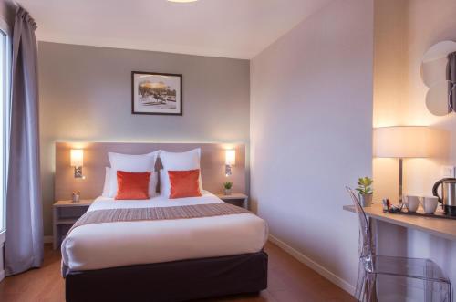 Classics Hotel Bastille - image 5