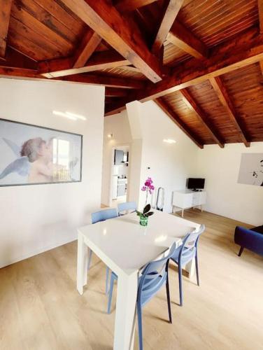 Casa Giuly , attico sul lago, Belgirate (foto 2)