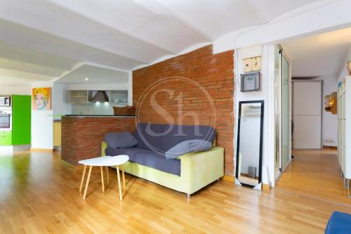 Apartamento con Terraza en Eixample 2