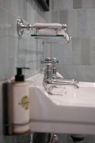 Pilgrim Inn - image 13
