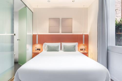 Superior Double Room image 7