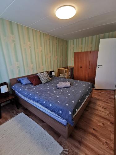 Cozy apartment next to Paldiski harbor Cozy apartment next to Paldiski harbor