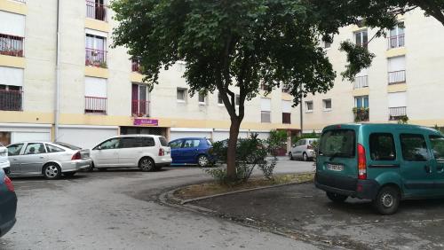 Studio 50m tram parking gratuit 13min gare in Celleneuve