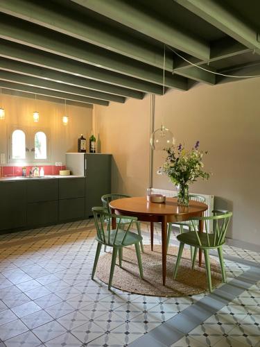 virtuve, Château Doré les Tours - Appartement Renard - Proche Puy du Fou (Chateau Dore les Tours - Appartement Renard - Proche Puy du Fou) in Montfaucon-Montigné