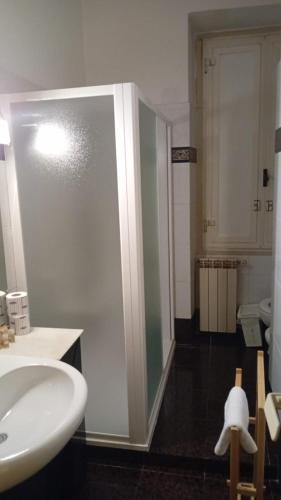 Pigneto Colourful Apartment - image 13